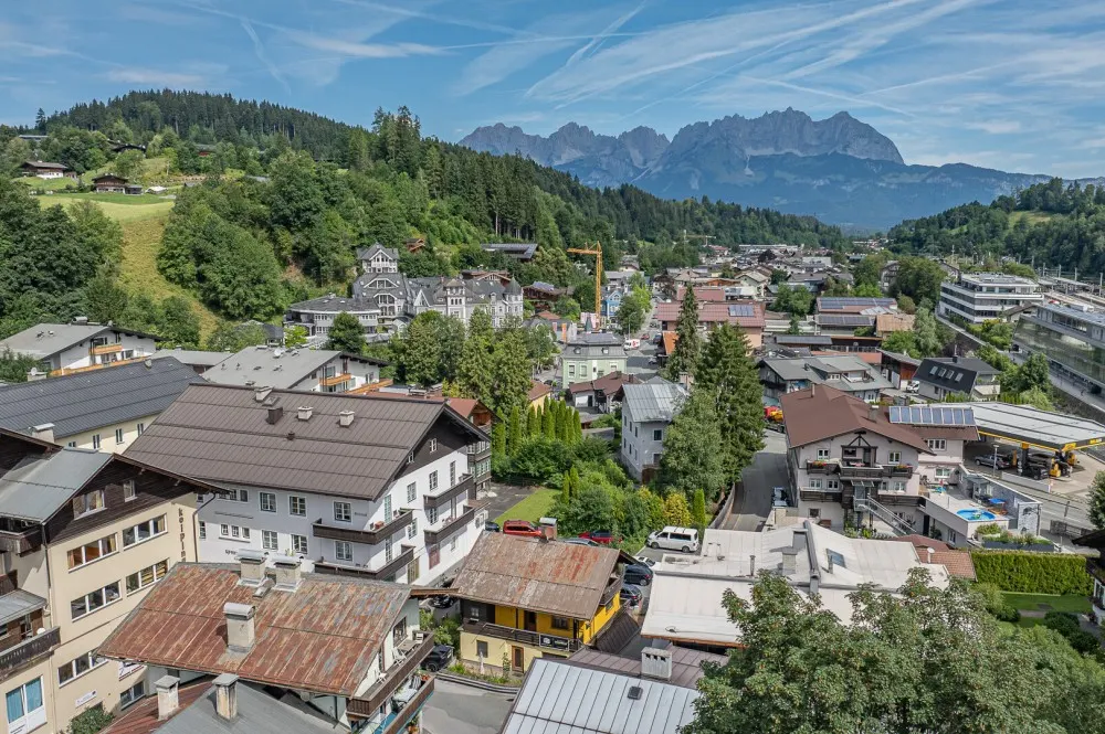 KITZIMMO-Stadthaus in Innenstadtlage kaufen - Immobilien Kitzbühel.