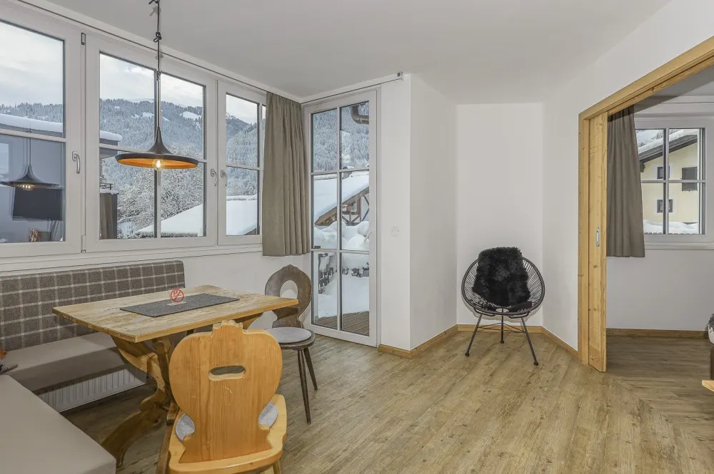 KITZIMMO-Hochwertiges Apartment mit touristischer Widmung kaufen - Immobilien Kitzbühel.