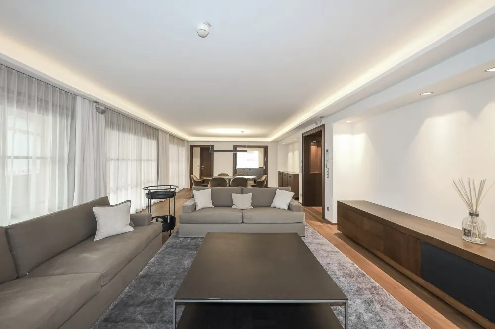 KITZIMMO-Luxus-Suite mit Zugang in ein 5-Sterne-Hotel - Immobilien Kitzbühel.