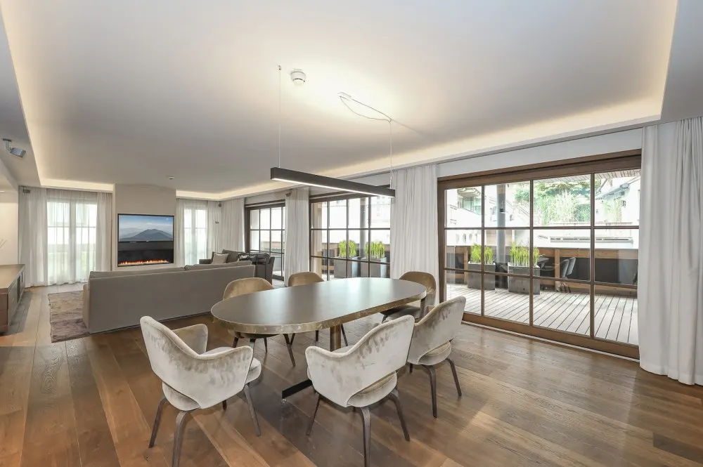 KITZIMMO-Luxus-Suite mit Zugang in ein 5-Sterne-Hotel - Immobilien Kitzbühel.