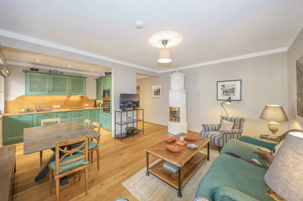 KITZIMMO-exklusive Stadtwohnung in Ruhelage kaufen - Immobilien Kitzbühel.