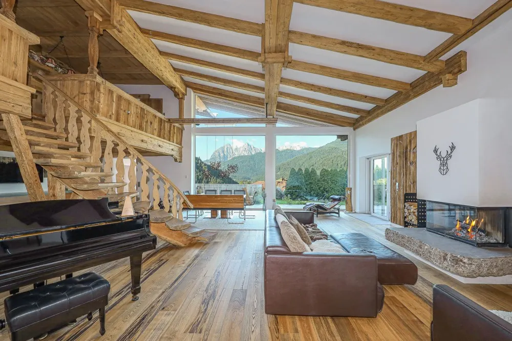 KITZIMMO-Großzügige Landhausvilla mit traumhaftem Kaiserblick kaufen - Immobilien Schwendt.