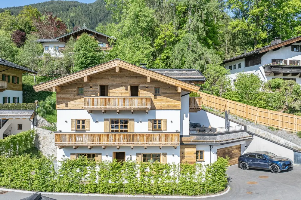KITZIMMO-Luxusvilla in Toplage am Sonnberg kaufen - Immobilien Kitzbühel.