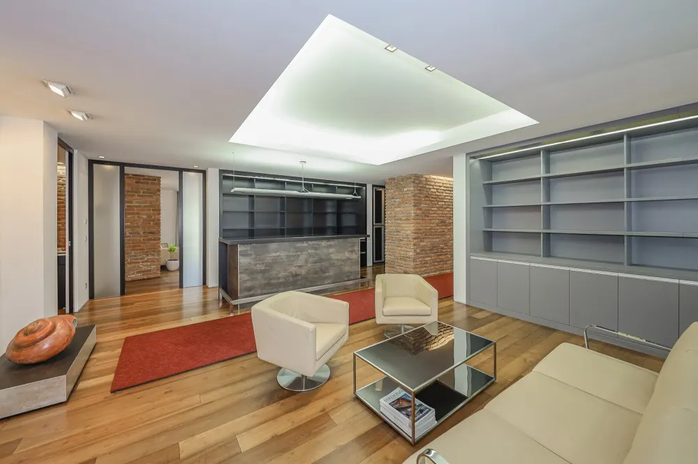 KITZIMMO-Repräsentatives Büro in Top-Zentrumslage mieten - Immobilien Kitzbühel.