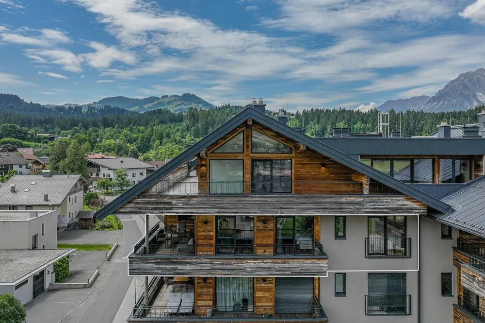 KITZIMMO-Luxuswohnung mit Bergblick in Toplage kaufen - Immobilien Oberndorf.