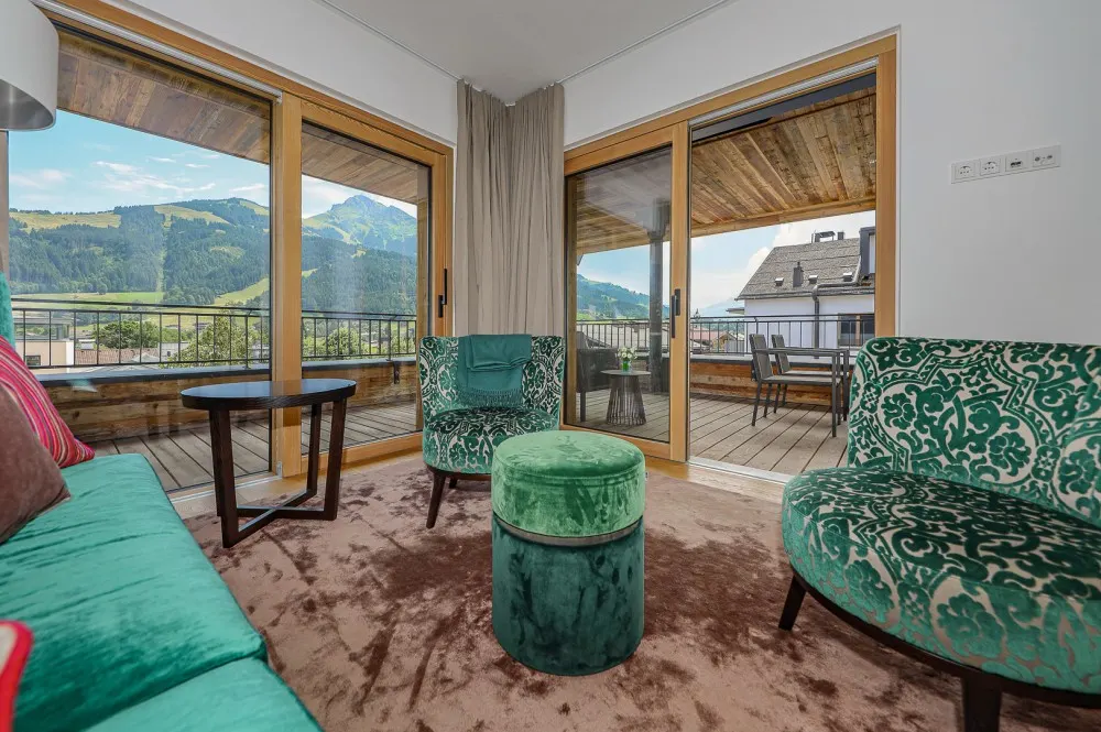 KITZIMMO-Luxuswohnung mit Bergblick in Toplage kaufen - Immobilien Oberndorf.