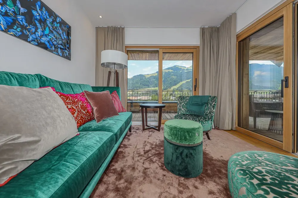KITZIMMO-Luxuswohnung mit Bergblick in Toplage kaufen - Immobilien Oberndorf.