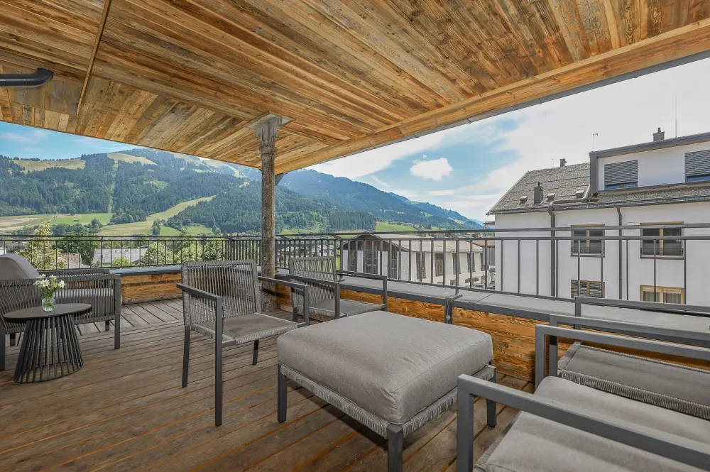 KITZIMMO-Luxuswohnung mit Bergblick in Toplage kaufen - Immobilien Oberndorf.