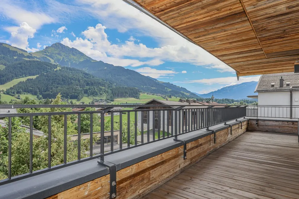 KITZIMMO-Luxuswohnung mit Bergblick in Toplage kaufen - Immobilien Oberndorf.