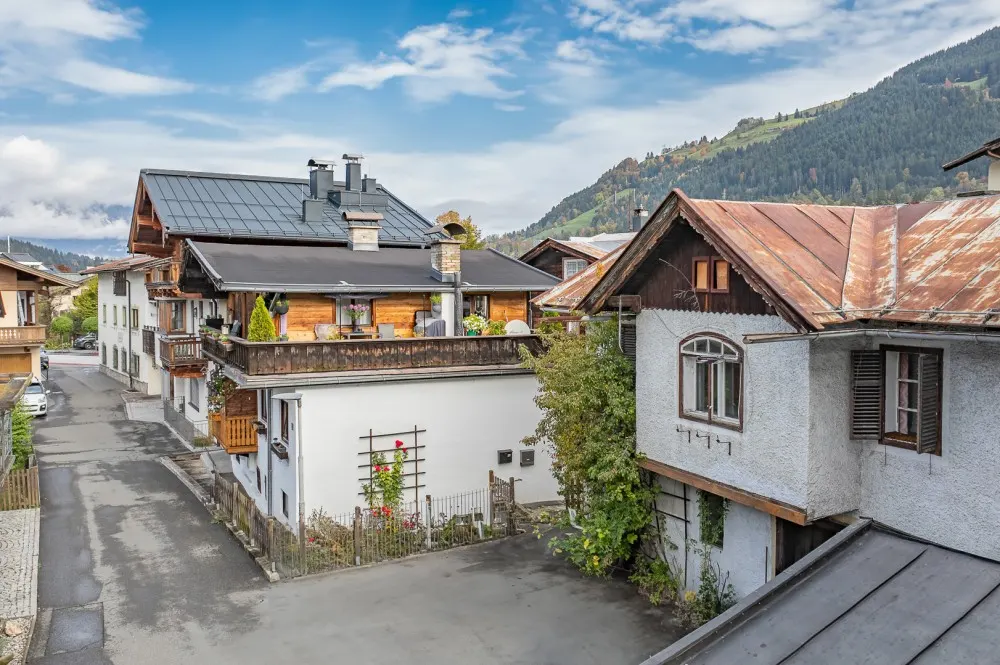 KITZIMMO-Knappenhaus in zentraler Ruhelage kaufen - Immobilien Kitzbühel.