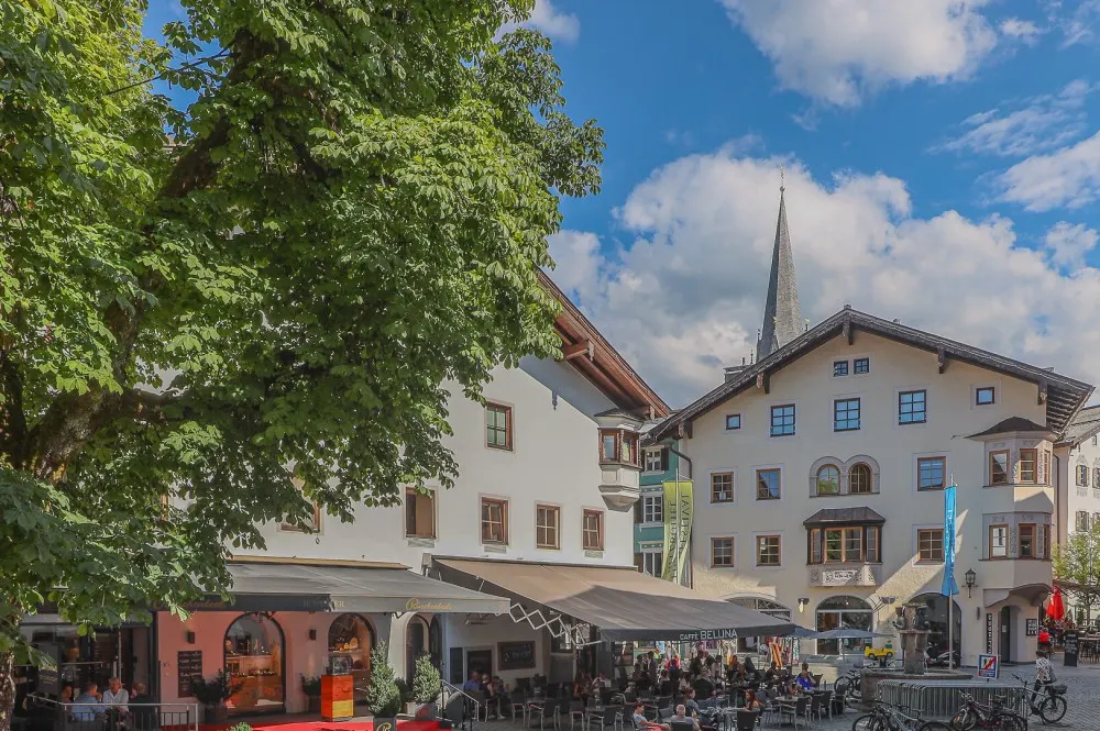KITZIMMO-Freizeitwohnsitz in historischem Stadthaus mit Blick auf die Streif - Immobilien Kitzbühel.