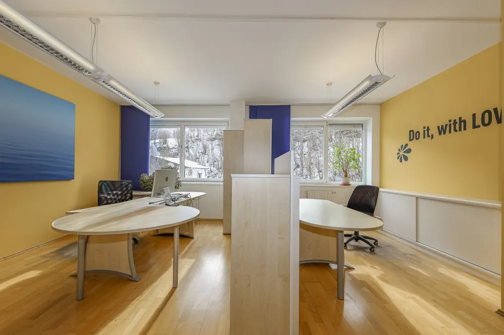 KITZIMMO-Büroräumlichkeiten in gut frequentierter Lage kaufen - Immobilien Kitzbühel.