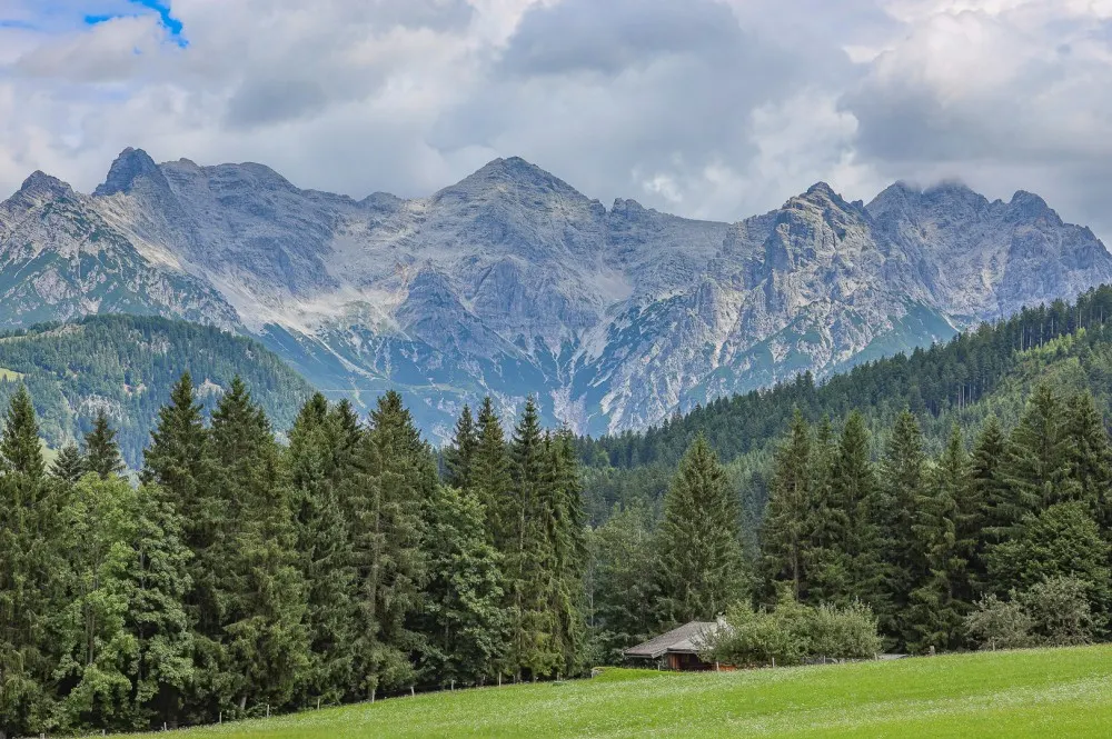 KITZIMMO-Freizeitwohnsitz in Ruhelage mit traumhaftem Ausblick kaufen - Immobilien Fieberbrunn.