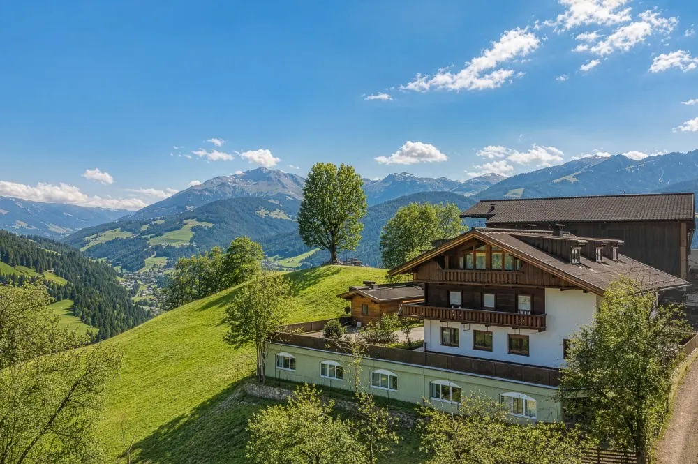 KITZIMMO-Riesiges Anwesen in Toplage kaufen - Immobilien Wildschönau.