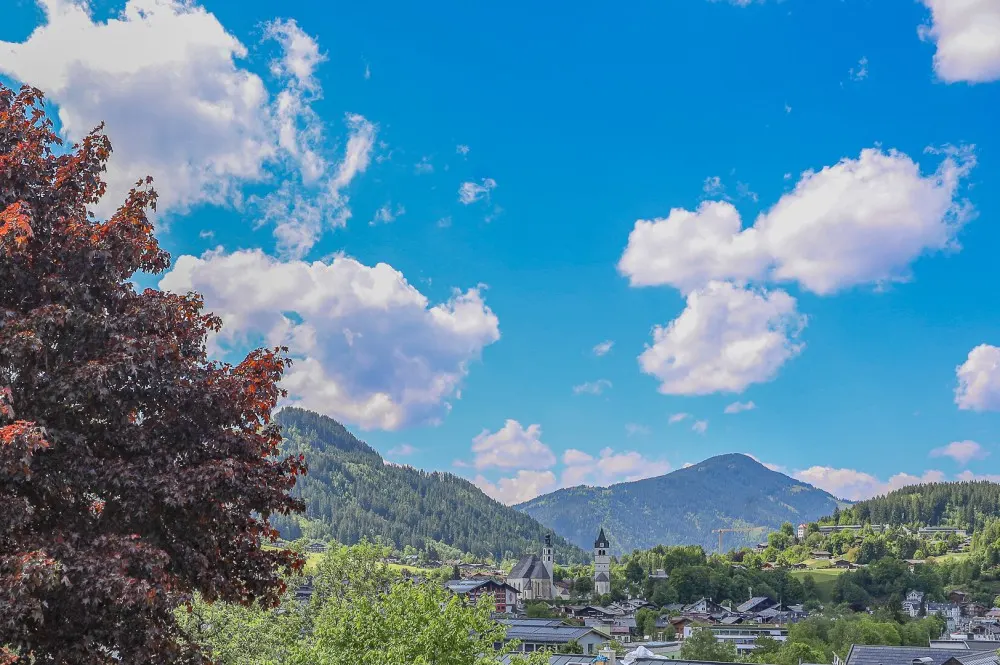 KITZIMMO-Exklusiver Freizeitwohnsitz am Sonnberg mit Panoramablick kaufen - Immobilien Kitzbühel.