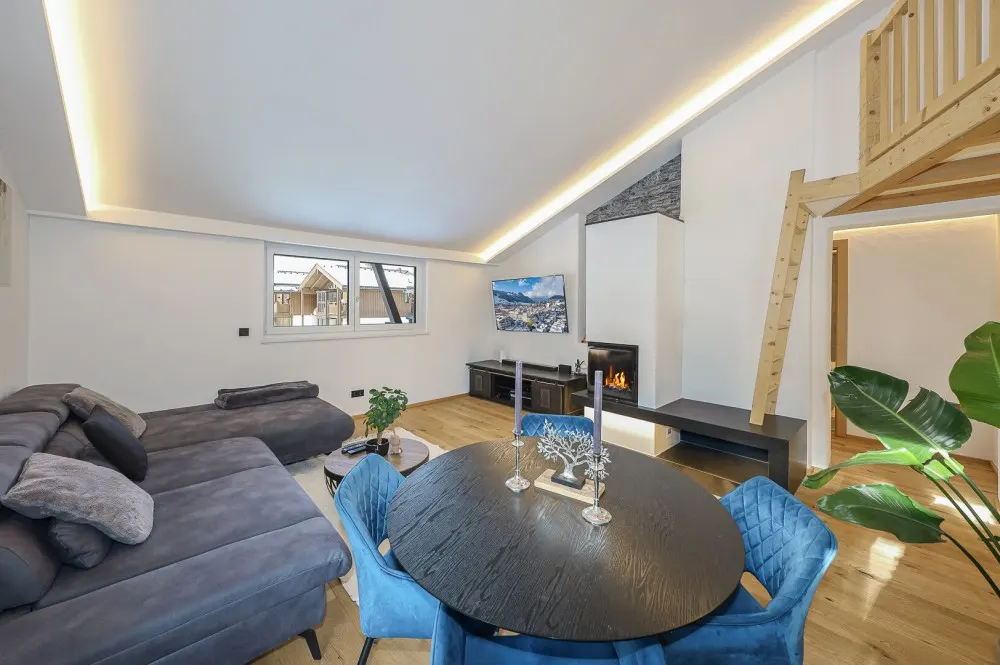 KITZIMMO-Dachgeschosswohnung am Fuße des Hahnenkamm - Immobilien Kitzbühel.