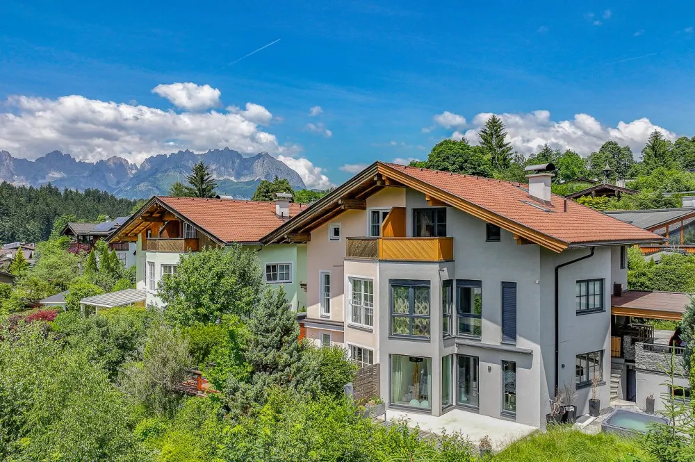 KITZIMMO-Exklusives Haus in sonniger Lage kaufen - Immobilien Kitzbühel.-12