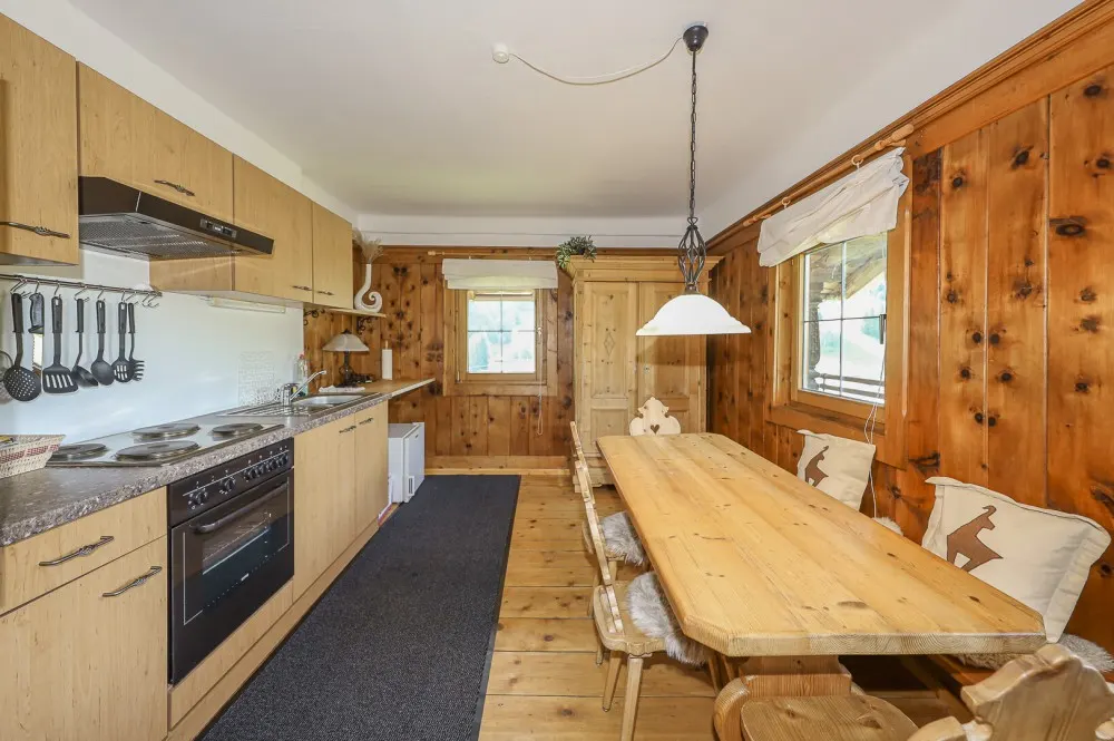 KITZIMMO-Dachgeschosswohnung im Bauernhaus mit touristischer Widmung - Immobilien Jochberg.