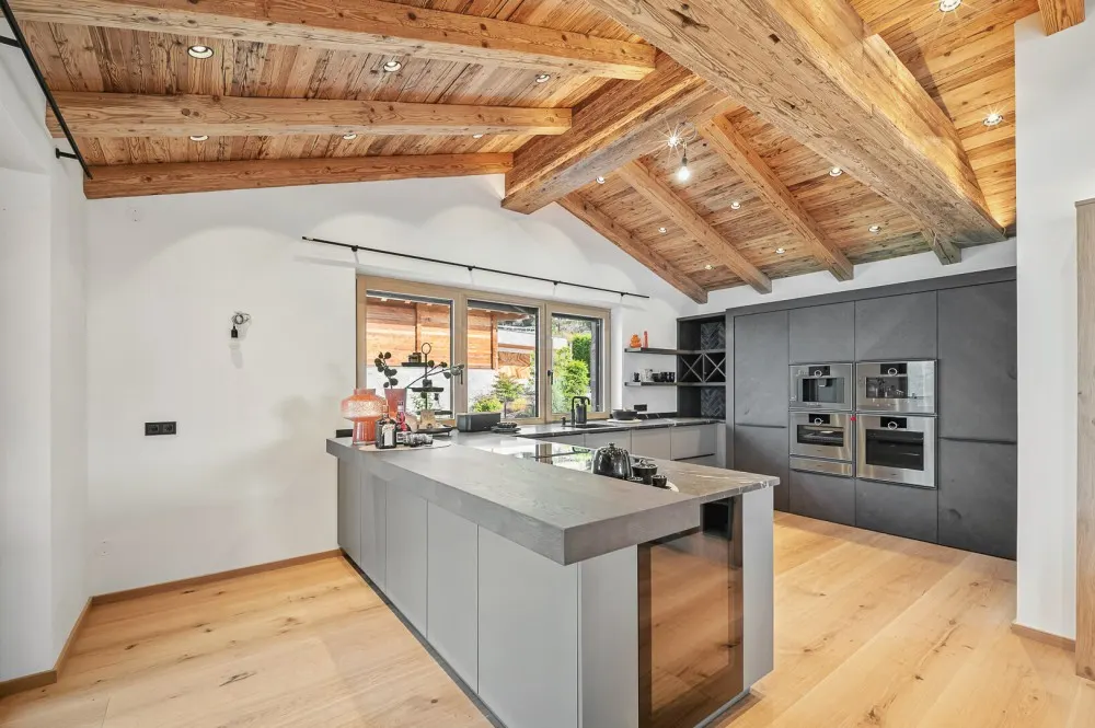 KITZIMMO-Luxusvilla mit Freizeitwohnsitz kaufen - Immobilien Kitzbühel.