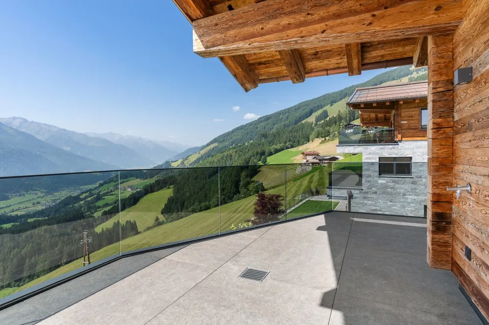 KITZIMMO-Luxusvilla mit Freizeitwohnsitz kaufen - Immobilien Kitzbühel.