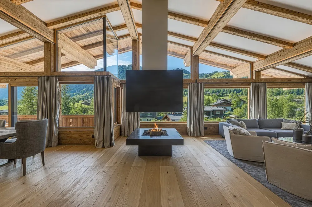 KITZIMMO-Luxusvilla mit Indoorpool in Toplage - Immobilien Kitzbühel.