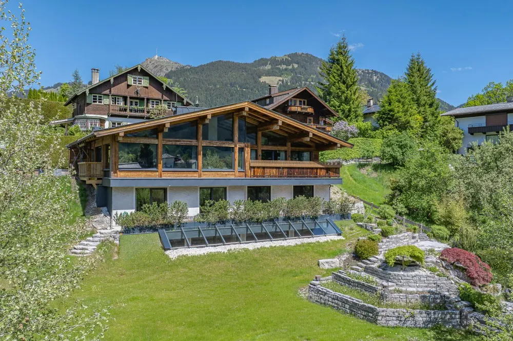 KITZIMMO-Luxusvilla mit Indoorpool in Toplage - Immobilien Kitzbühel.
