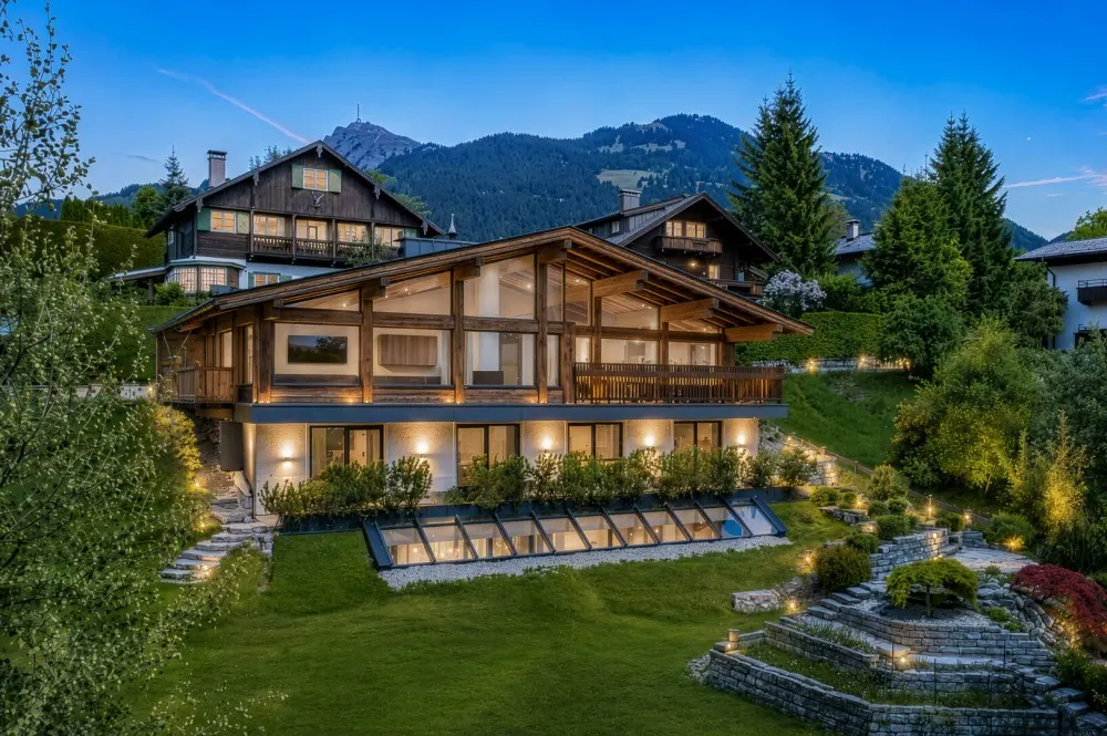 KITZIMMO-Luxusvilla mit Indoorpool in Toplage - Immobilien Kitzbühel.