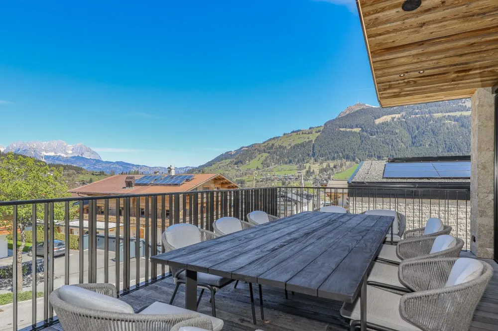 KITZIMMO-Luxusvilla mit Pool am Hahnenkamm - Immobilien Kitzbühel.