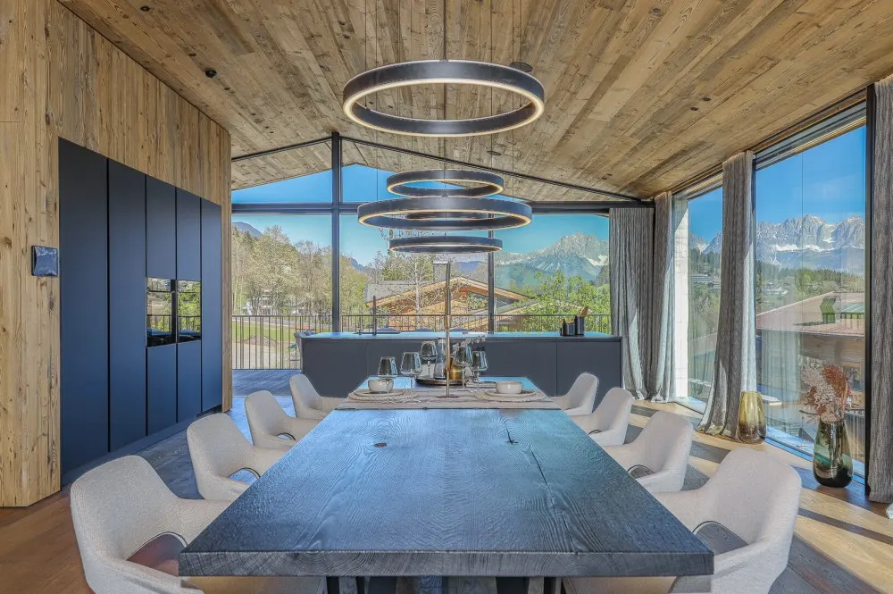 KITZIMMO-Luxusvilla mit Pool am Hahnenkamm - Immobilien Kitzbühel.