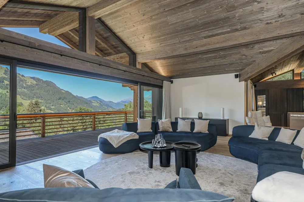 KITZIMMO-Einzigartige Luxusvilla mit Gästehaus in prominenter Toplage - Immobilien Aurach.