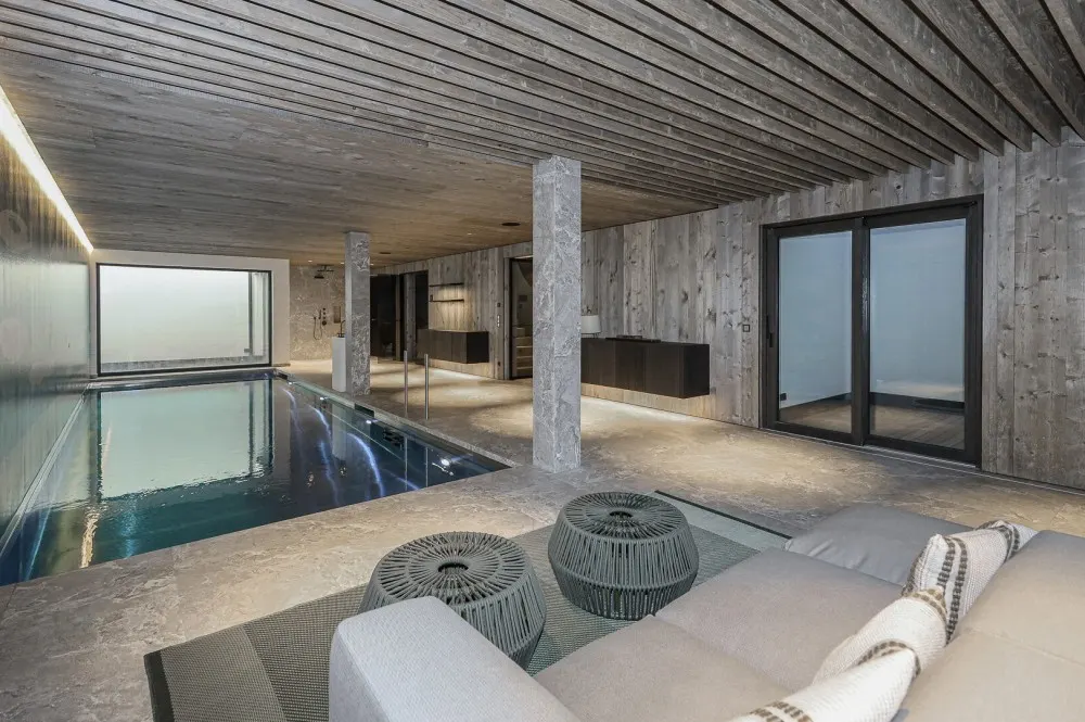 KITZIMMO-Einzigartige Luxusvilla mit Gästehaus in prominenter Toplage - Immobilien Aurach.