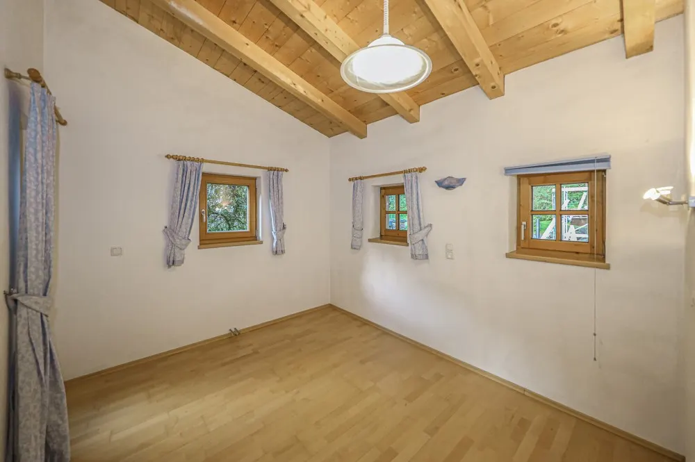 KITZIMMO-Historischen Anwesen mit 3.800 m² Grund in Ruhelage - Immobilien Jochberg.-16