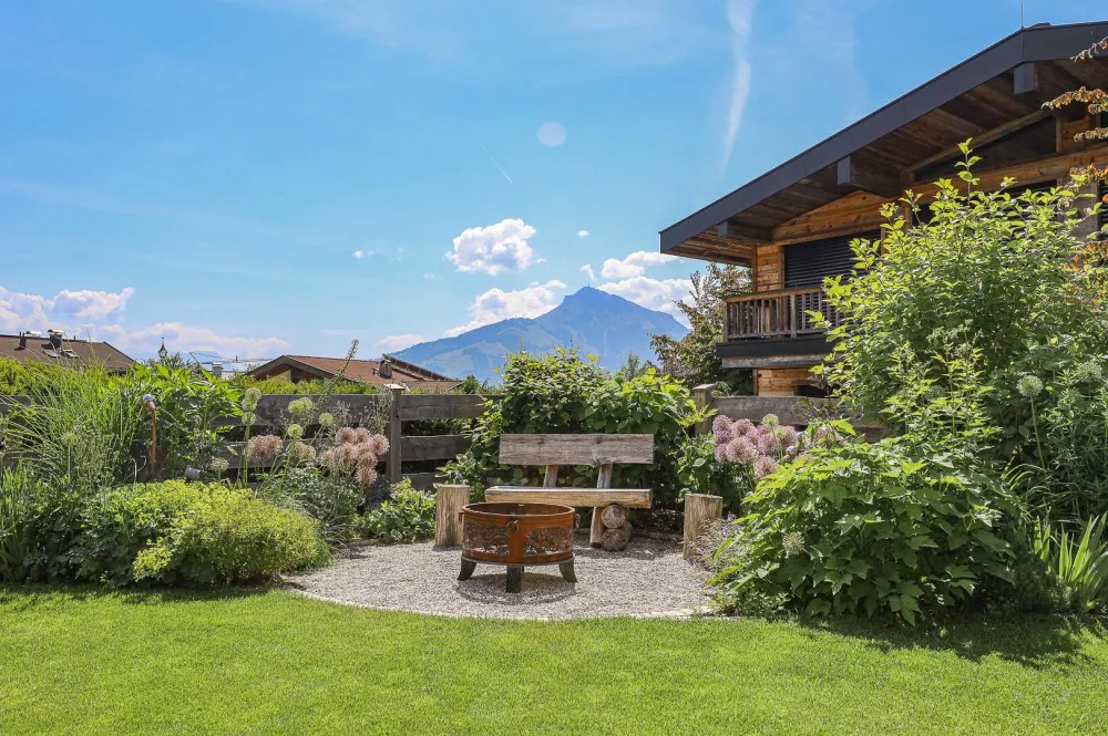 KITZIMMO-Hochwertiges Eck-Reihenhaus in sonniger Top-Ruhelage - Immobilien Going.