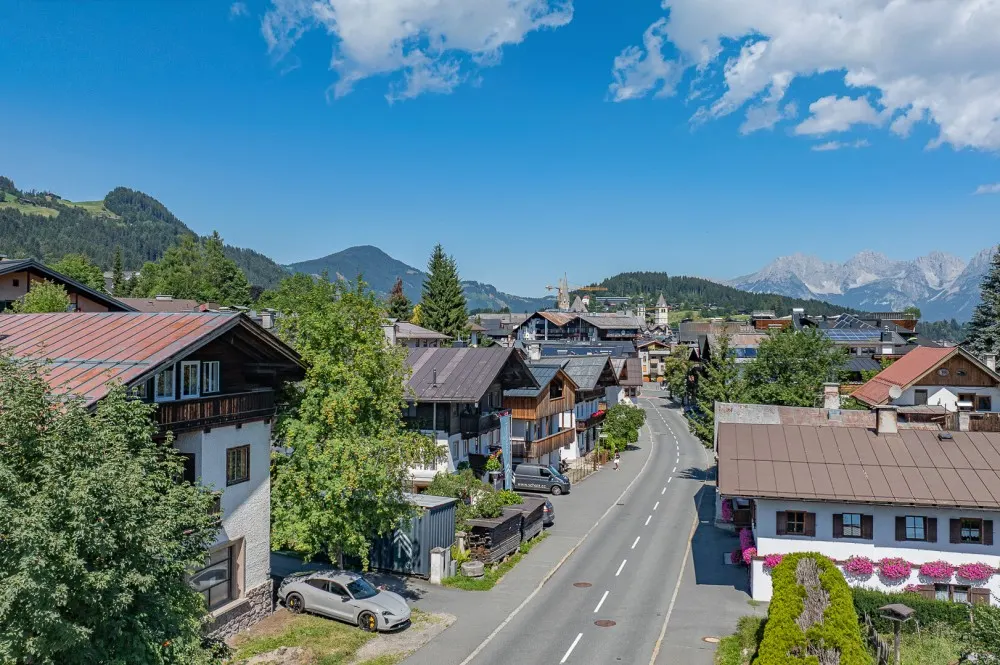 KITZIMMO-Stadthaus im Zentrum mit großem Potenzial kaufen - Immobilien Kitzbühel.