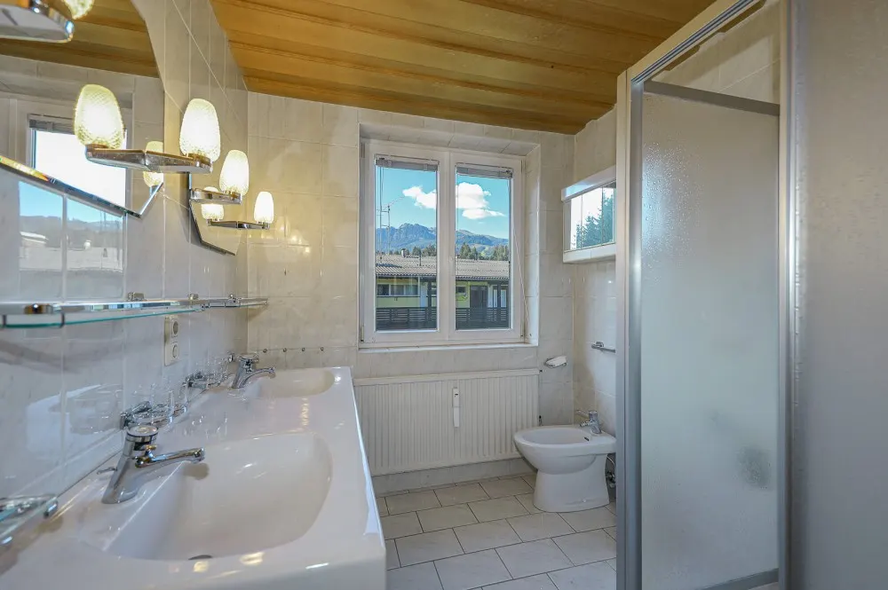 KITZIMMO-Dachgeschosswohnung mit Freizeitwohnsitz kaufen - Immobilien Kitzbühel.