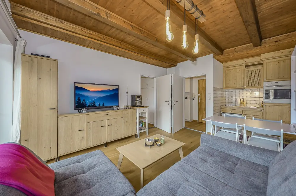 KITZIMMO-Dachgeschosswohnung an der Skipiste mit Kaiserblick kaufen - Immobilien Kitzbühel.-3