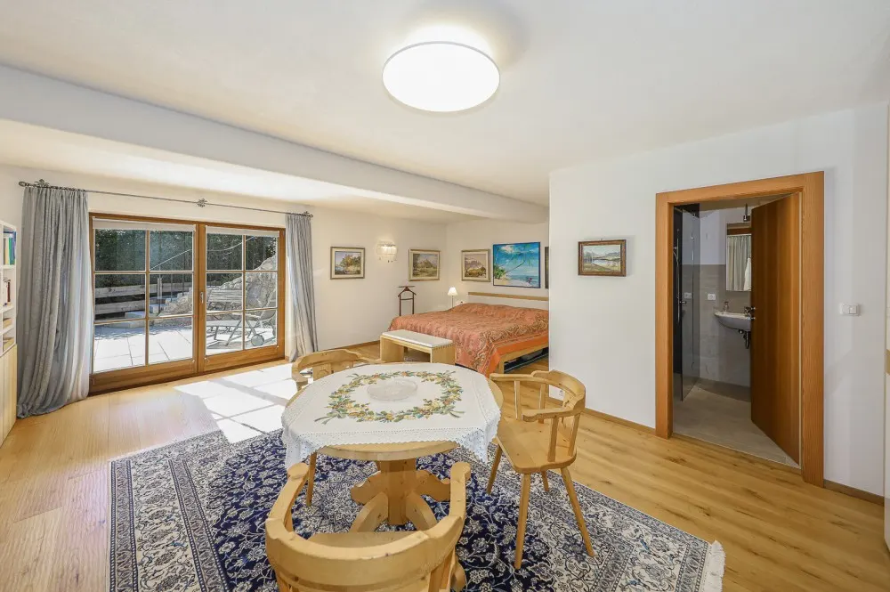 KITZIMMO-Exklusives Landhaus in traumhafter & unverbaubarer Aussichtslage - Immobilien Kitzbühel.-37