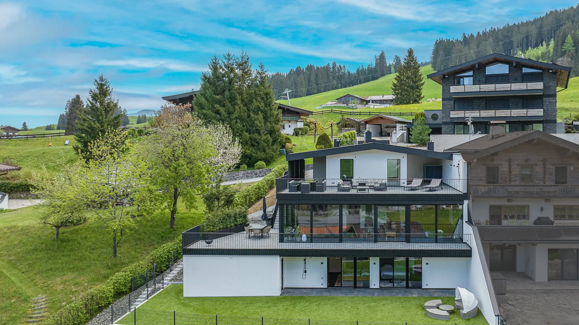 KITZIMMO-exklusive Villa in unverbaubarer Toplage kaufen - Immobilien Kirchberg.-3