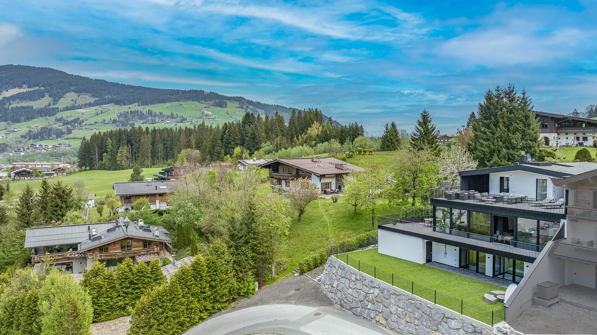 KITZIMMO-exklusive Villa in unverbaubarer Toplage kaufen - Immobilien Kirchberg.-9