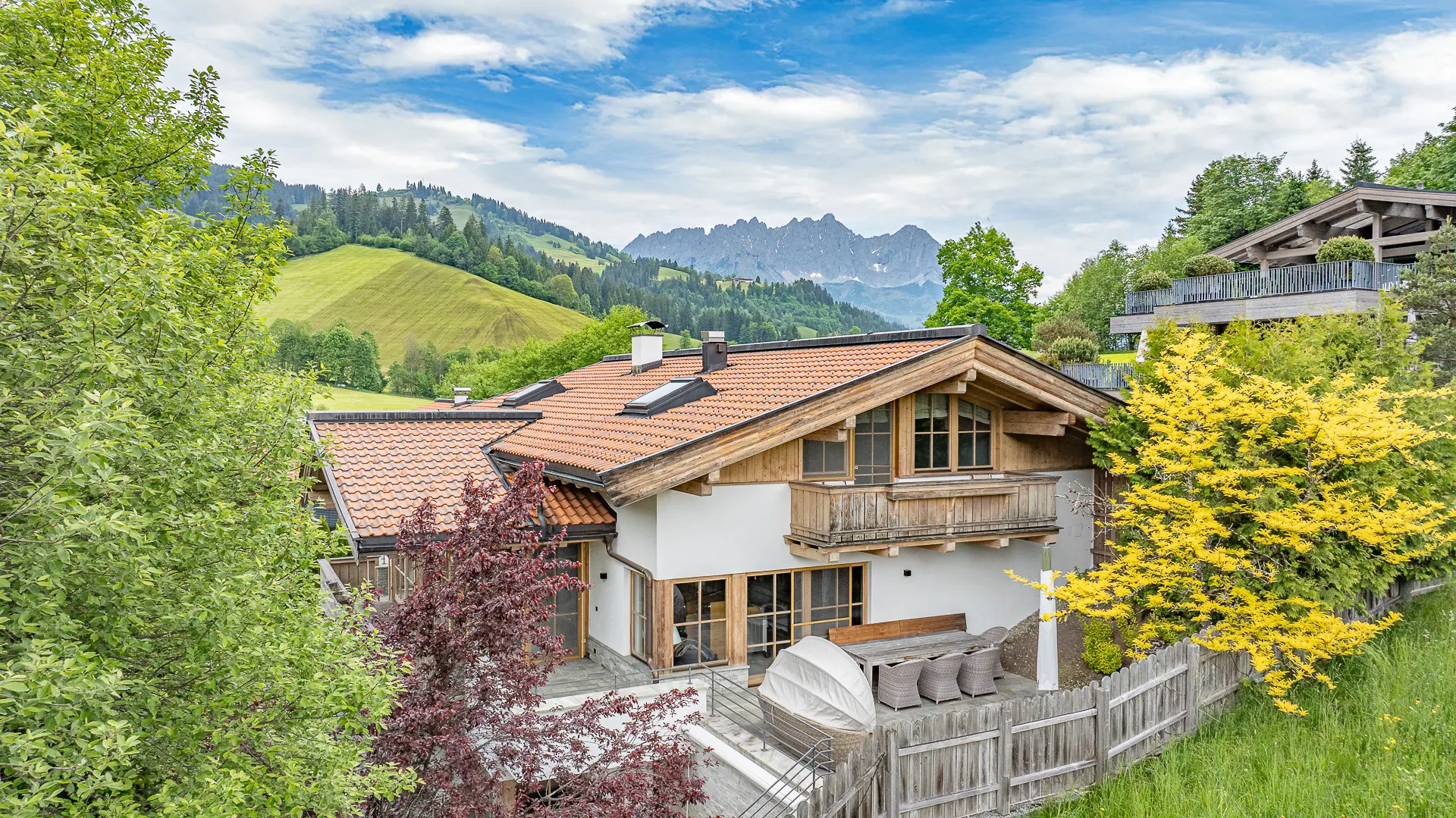 KITZIMMO-Exklusives Chalet mit Kaiserblick in Toplage kaufen - Immobilien Reith bei Kitzbühel.