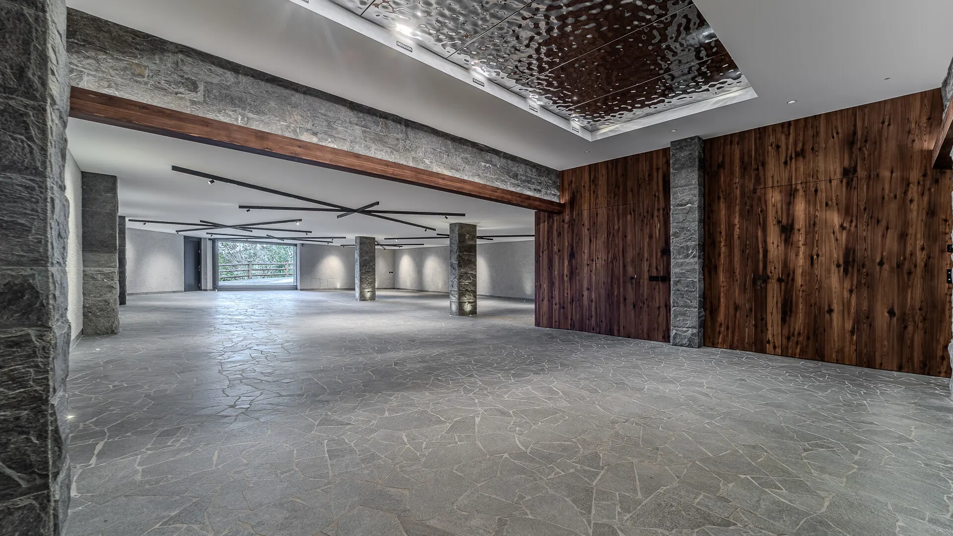 KITZIMMO-THE SHAPE OF WATER - Luxusvilla in prominenter Toplage - Immobilien Kitzbühel.