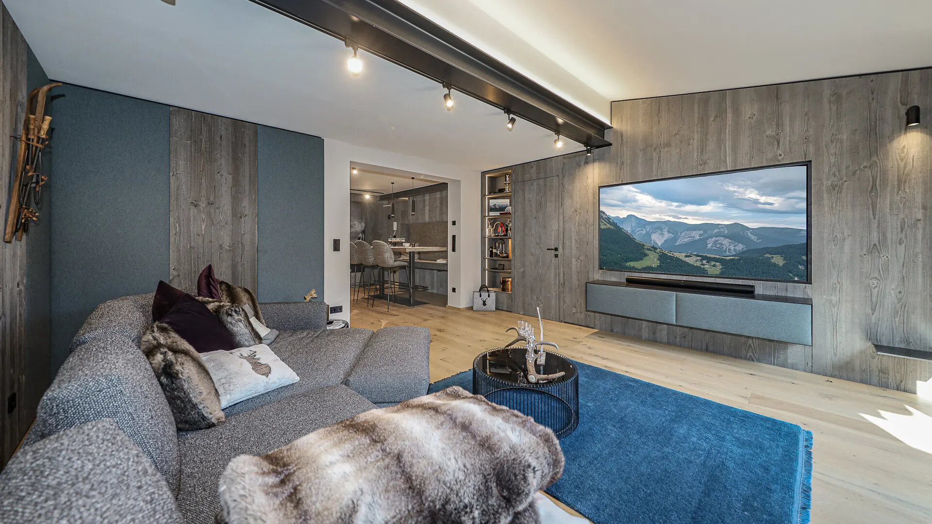 KITZIMMO-Renovierte Luxus Dachgeschosswohnung - Immobilien Kitzbühel.