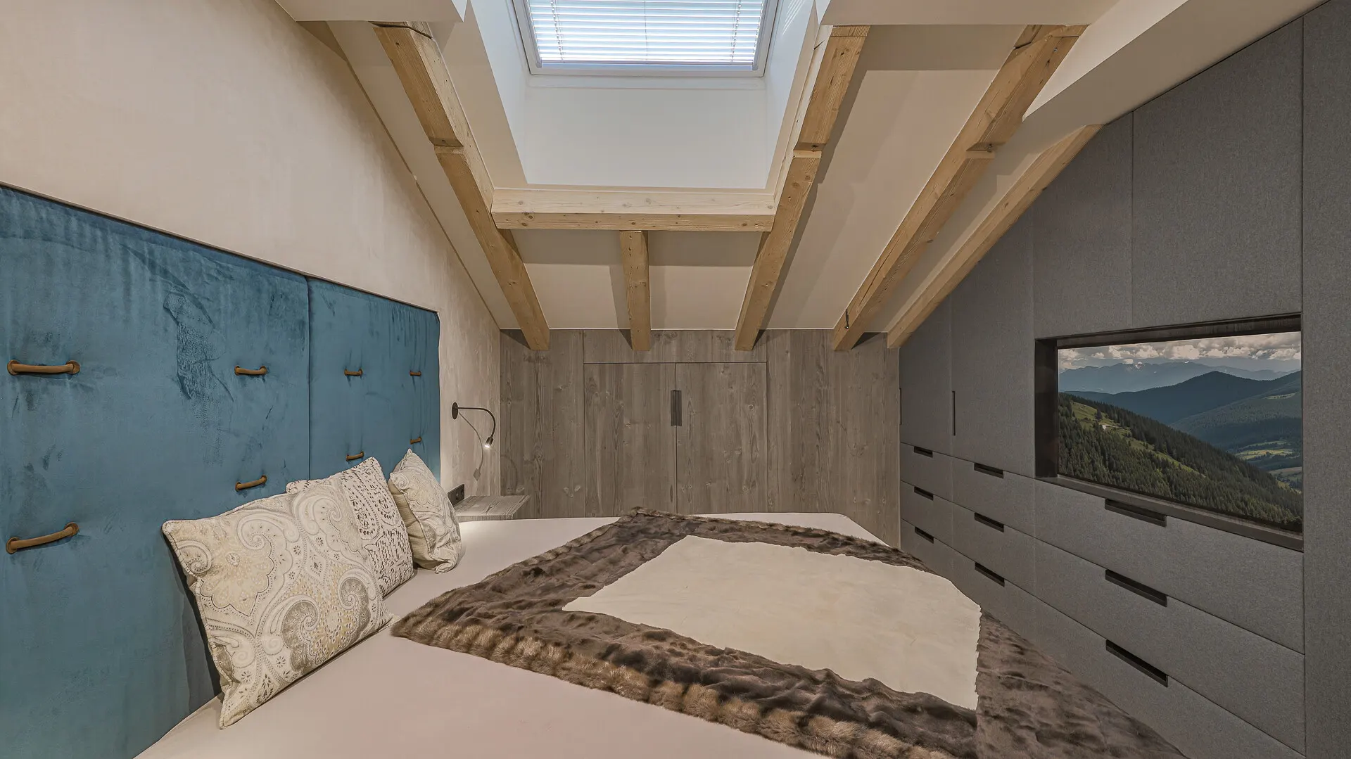 KITZIMMO-Renovierte Luxus Dachgeschosswohnung - Immobilien Kitzbühel.
