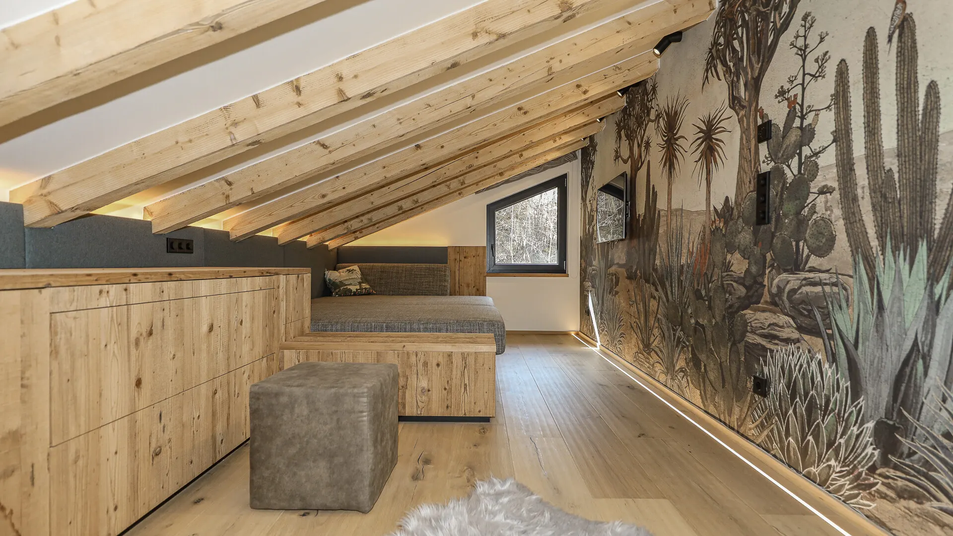 KITZIMMO-Renovierte Luxus Dachgeschosswohnung - Immobilien Kitzbühel.