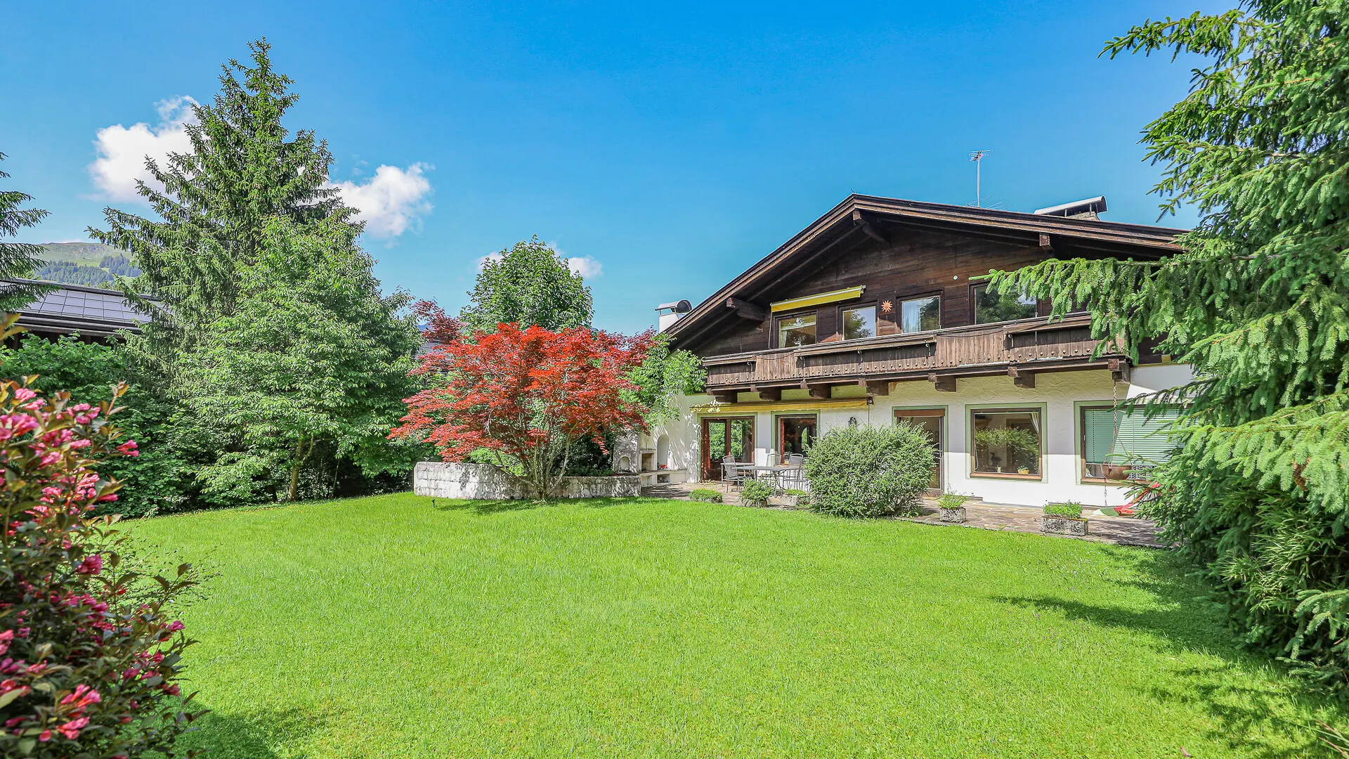 KITZIMMO-Baugrundstück mit Altbestand in Toplage auf der Bichlalm - Immobilien Kitzbühel-1