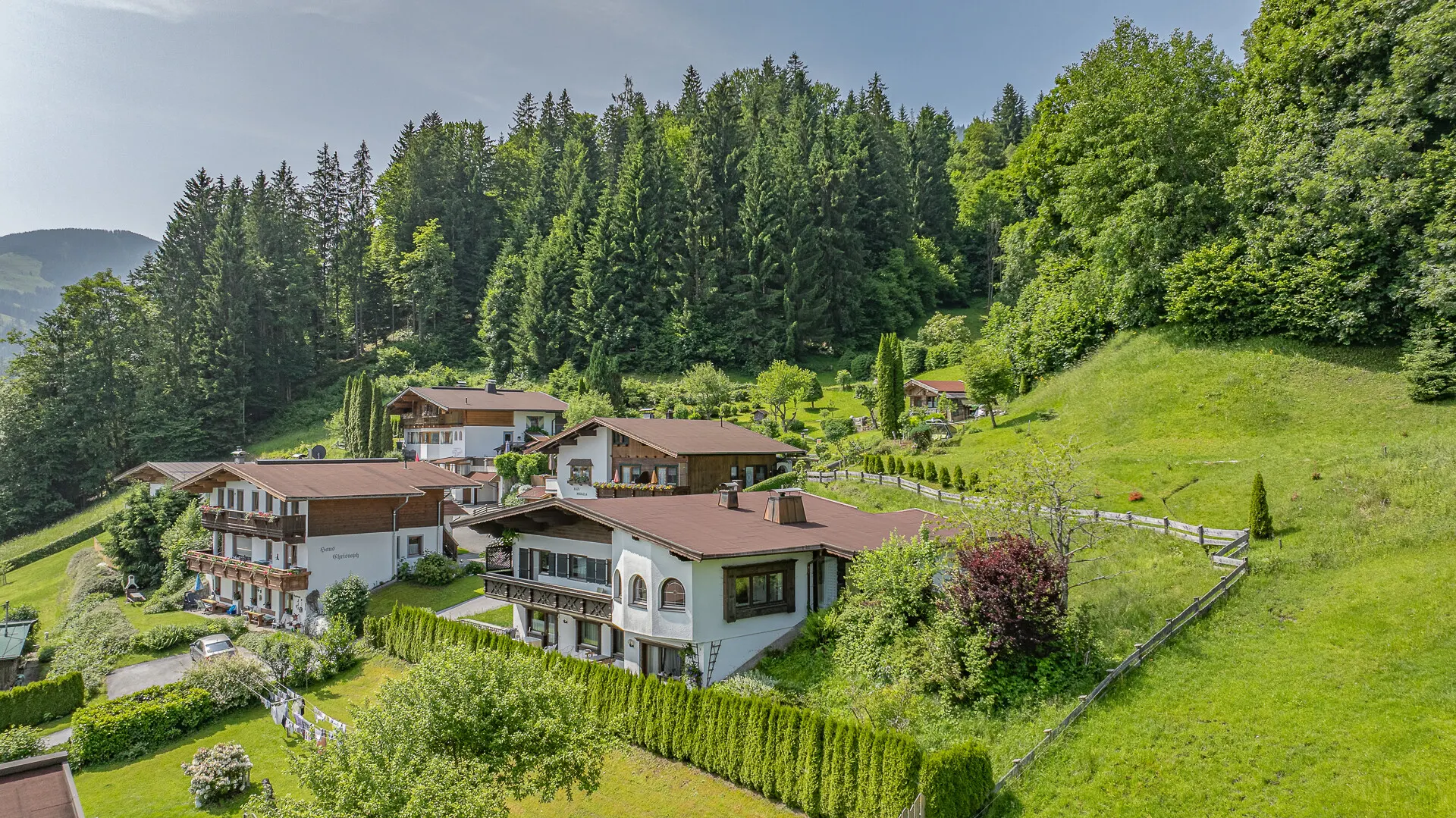 KITZIMMO-Grundstück in Toplage mit Baugenehmigung für 2 Luxusvillen kaufen - Immobilien Ellmau.
