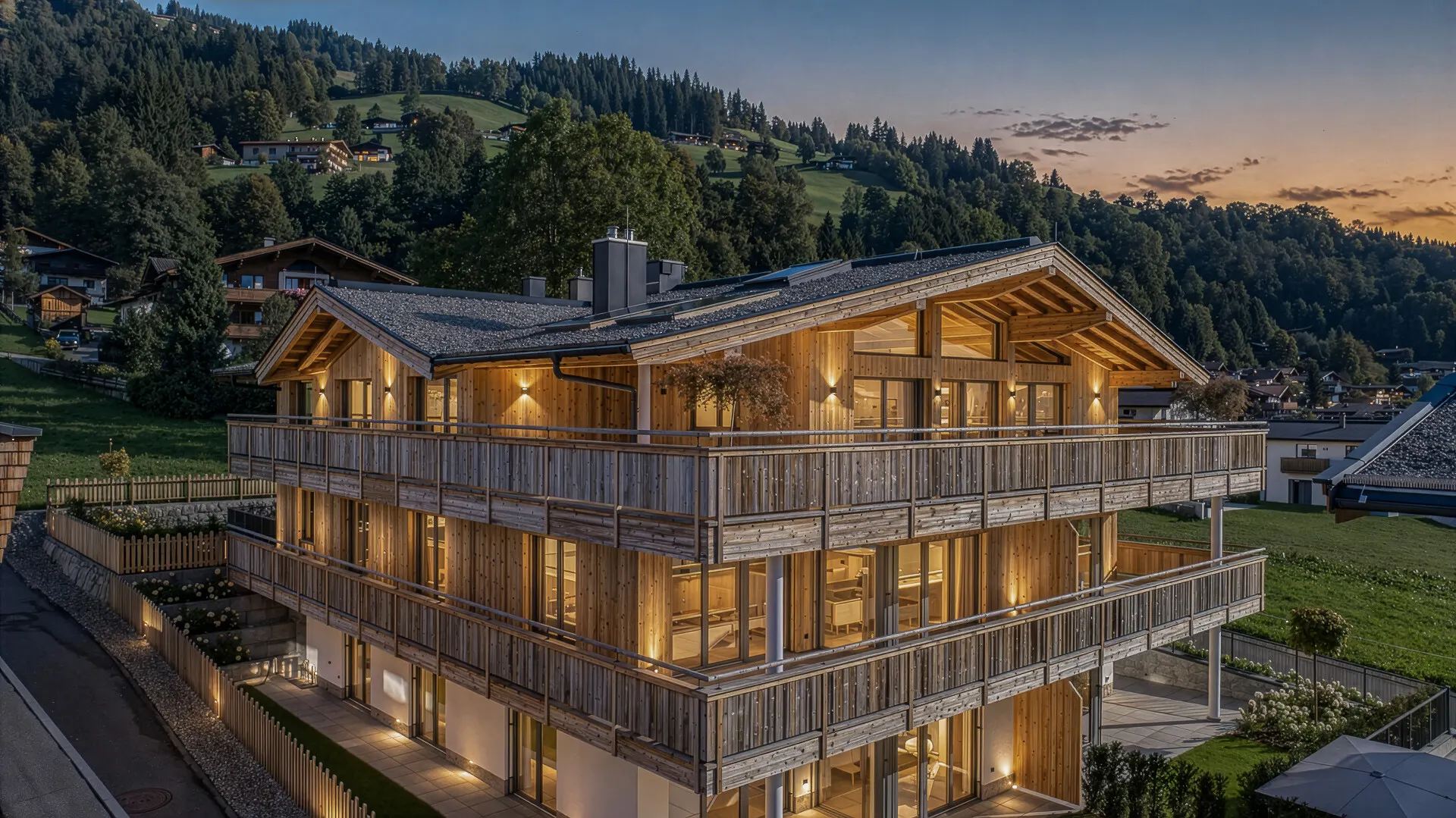 KITZIMMO-Luxuspenthouse sonniger Toplage mit Panorama-Ausblick - Immobilien Brixen.-3