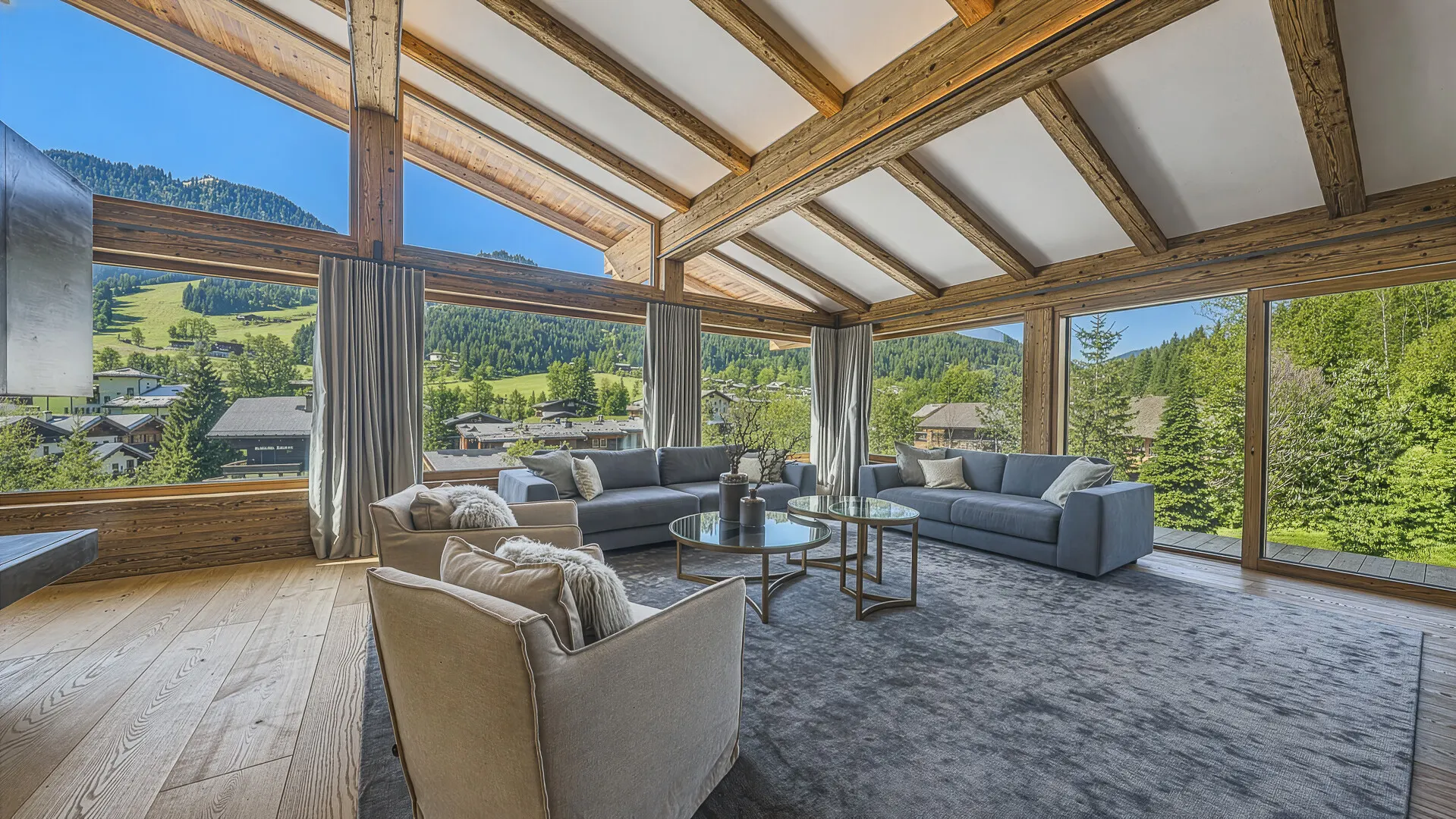KITZIMMO-Luxusvilla mit Indoorpool in Toplage - Immobilien Kitzbühel.