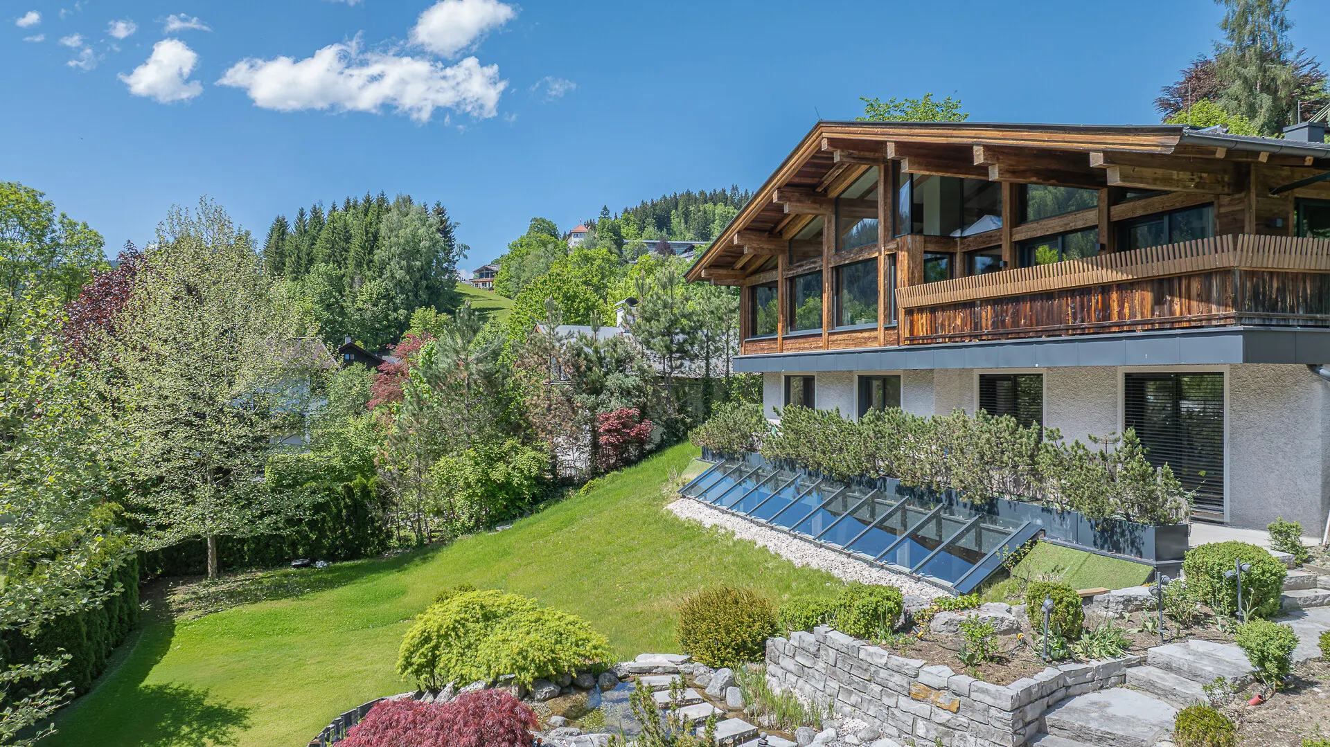 KITZIMMO-Luxusvilla mit Indoorpool in Toplage - Immobilien Kitzbühel.