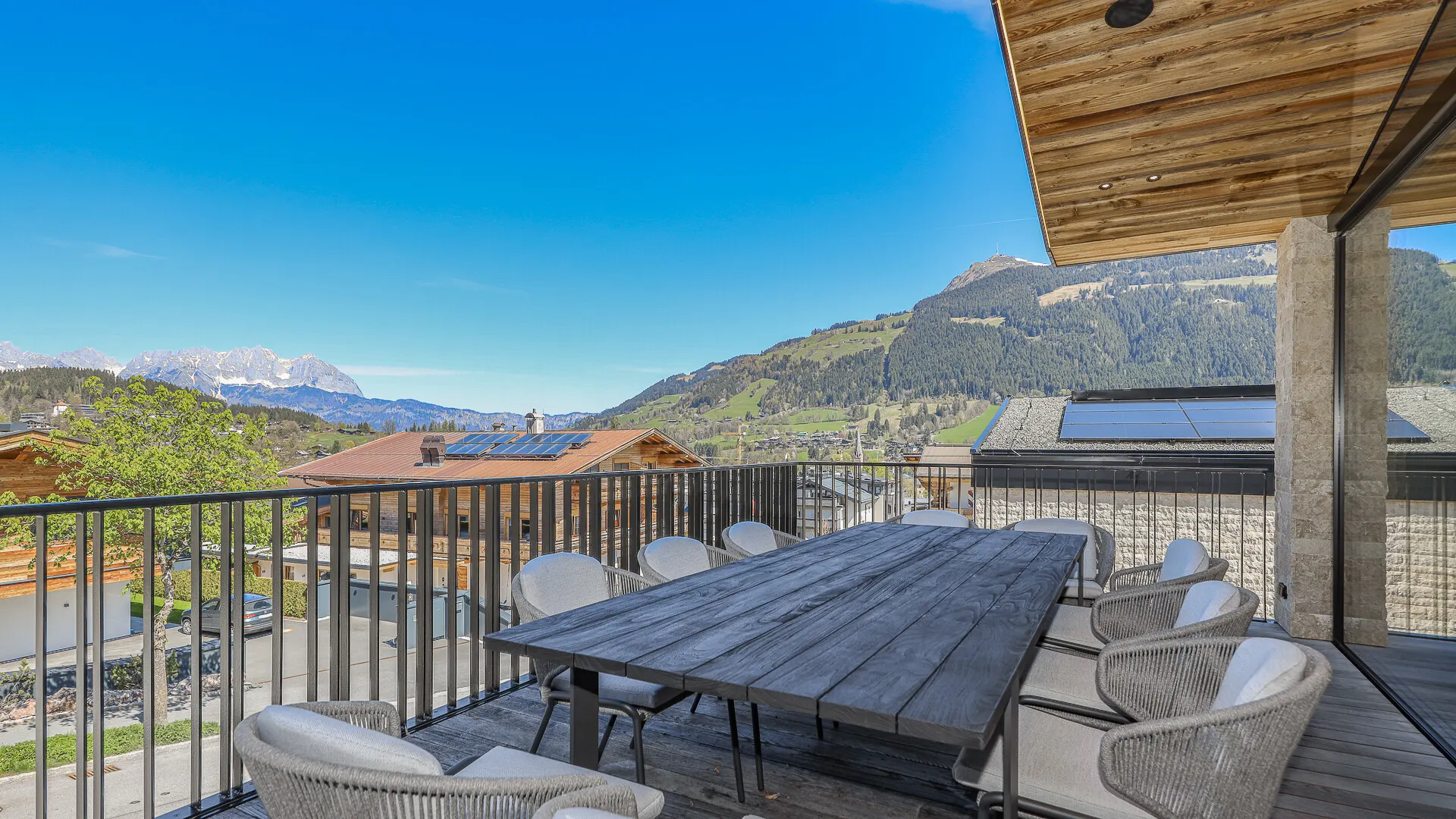 KITZIMMO-Luxusvilla mit Pool am Hahnenkamm - Immobilien Kitzbühel.